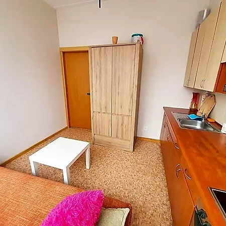 Tokyo Vibes - Private Sleeping Pods Hostel, Self Check-in