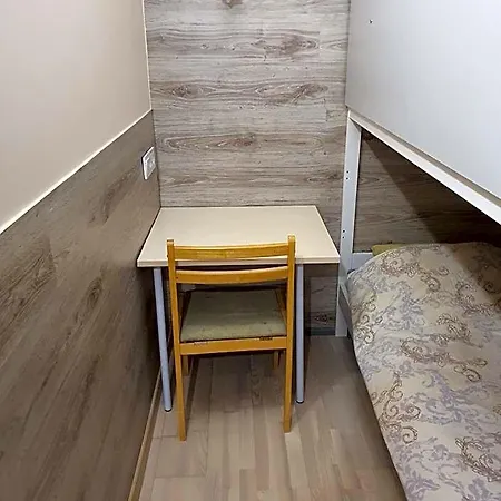 Готель Tokyo Vibes - Private Sleeping Pods Hostel, Self Check-in 5*