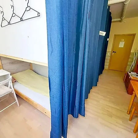 Tokyo Vibes - Private Sleeping Pods Hostel, Self Check-in 5* Vilnius