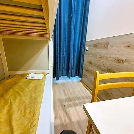 Готель Tokyo Vibes - Private Sleeping Pods Hostel, Self Check-in