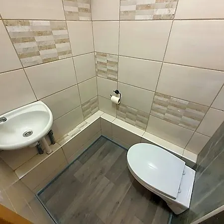 Tokyo Vibes - Private Sleeping Pods Hostel, Self Check-in 5* Vilnius