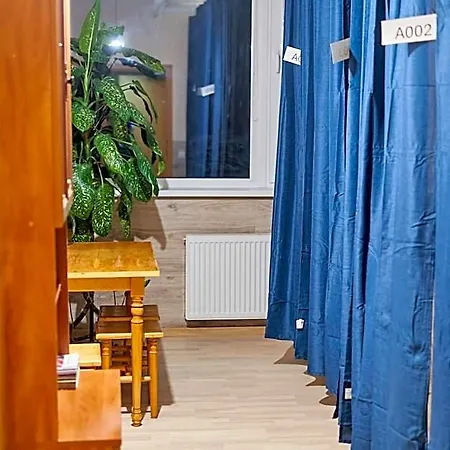 Tokyo Vibes - Private Sleeping Pods Hostel, Self Check-in Hotel 5*